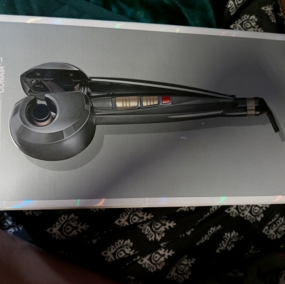 Curler - Picture 1 of 2